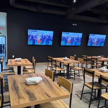 Varsity Sports - Sports Bars Near Me - Montgomery, Ohio Varsity Sports - Sports Bars Near Me - Montgomery, Ohio