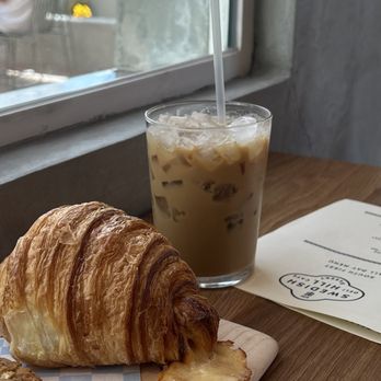 Swedish Hill - Iced Latte - Bakeries Near Me - Austin, Texas