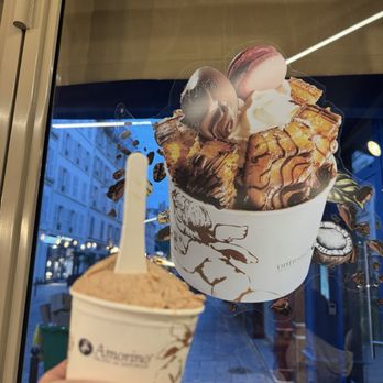 Amorino - Organic almond gelato - Ice Cream & Frozen Yogurt Near Me - Paris, 75 Amorino - Organic almond gelato - Ice Cream & Frozen Yogurt Near Me - Paris, 75