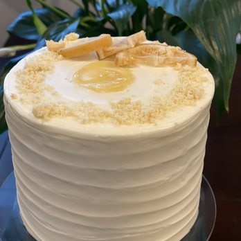 Nicole Bakes Cakes - Delicious Lemon Bar Cake - Vanilla Cale with Lemon Curd Swirl Butter Cream and Shortbread Cookie Crumbe - Custom Cakes Near Me Nicole Bakes Cakes - Delicious Lemon Bar Cake - Vanilla Cale with Lemon Curd Swirl Butter Cream and Shortbread Cookie Crumbe - Custom Cakes Near Me