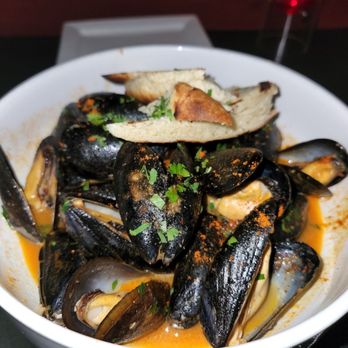 Continent Restaurant & Cigar Lounge - Mussels - Cigar Bars Near Me - Atlanta, Georgia