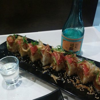 Ezze Sushi - Devil roll (Spicy Albacore) and Kikusui cold sake - Sushi Bars Near Me - Glendora, California Ezze Sushi - Devil roll (Spicy Albacore) and Kikusui cold sake - Sushi Bars Near Me - Glendora, California