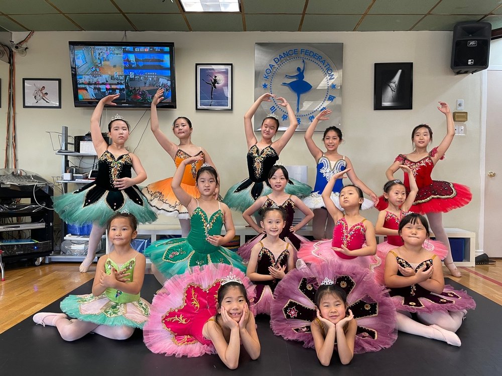 Jean Ballet School Logo