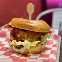 Party Fowl - Nashville International Airport - Hot Chicken and Cheddar Sandwich