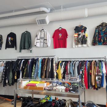 Chromatic - Used, Vintage & Consignment Near Me - Minneapolis, Minnesota