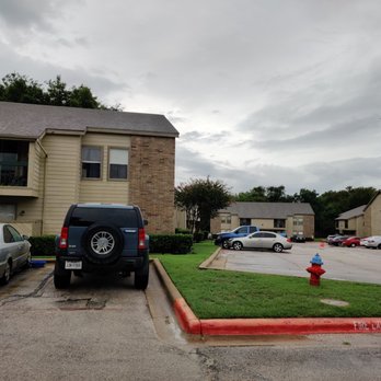 Main Street Square Apartments - Front of complex - Apartments Near Me - Round Rock, Texas Main Street Square Apartments - Front of complex - Apartments Near Me - Round Rock, Texas