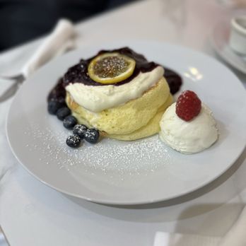 Fuwa Fuwa - Blueberry cheese - Pancakes Near Me - Montreal, Quebec Fuwa Fuwa - Blueberry cheese - Pancakes Near Me - Montreal, Quebec