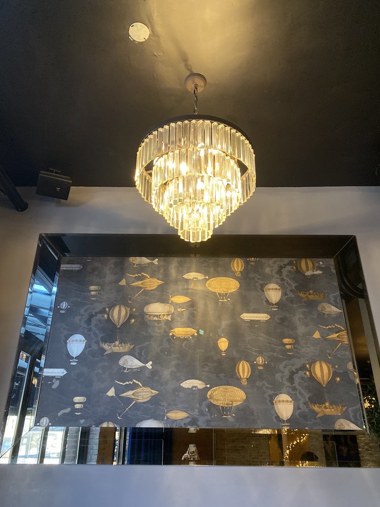 pub image