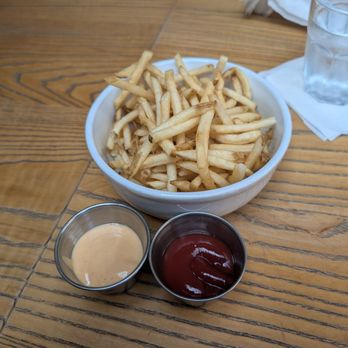 Zinqué - Side of French Fries. - French Near Me - West Hollywood, California