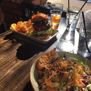 Crush & Brew - New American Near Me - Temecula, California