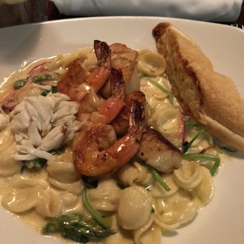 Pappadeaux Seafood Kitchen - Cajun/Creole Near Me - Norcross, Georgia