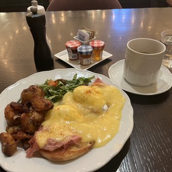 The George - Eggs Benedict - New American Near Me - Seattle, Washington