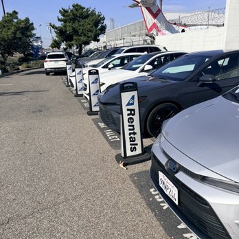Go Rental - Car Rental Near Me - Burbank, California Go Rental - Car Rental Near Me - Burbank, California