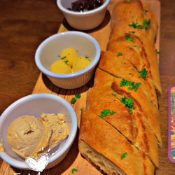 Lord Fletcher's Old Lake Lodge - Bread appetizer