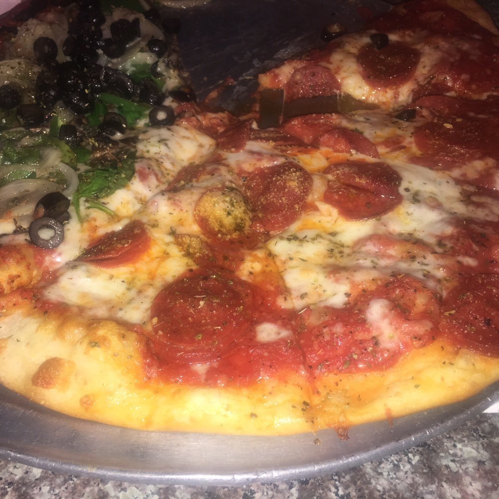 Little Italy - Normal crust. half veggie/half pepperoni Medium Pizza (16") - Pizza Near Me - Athens, Georgia