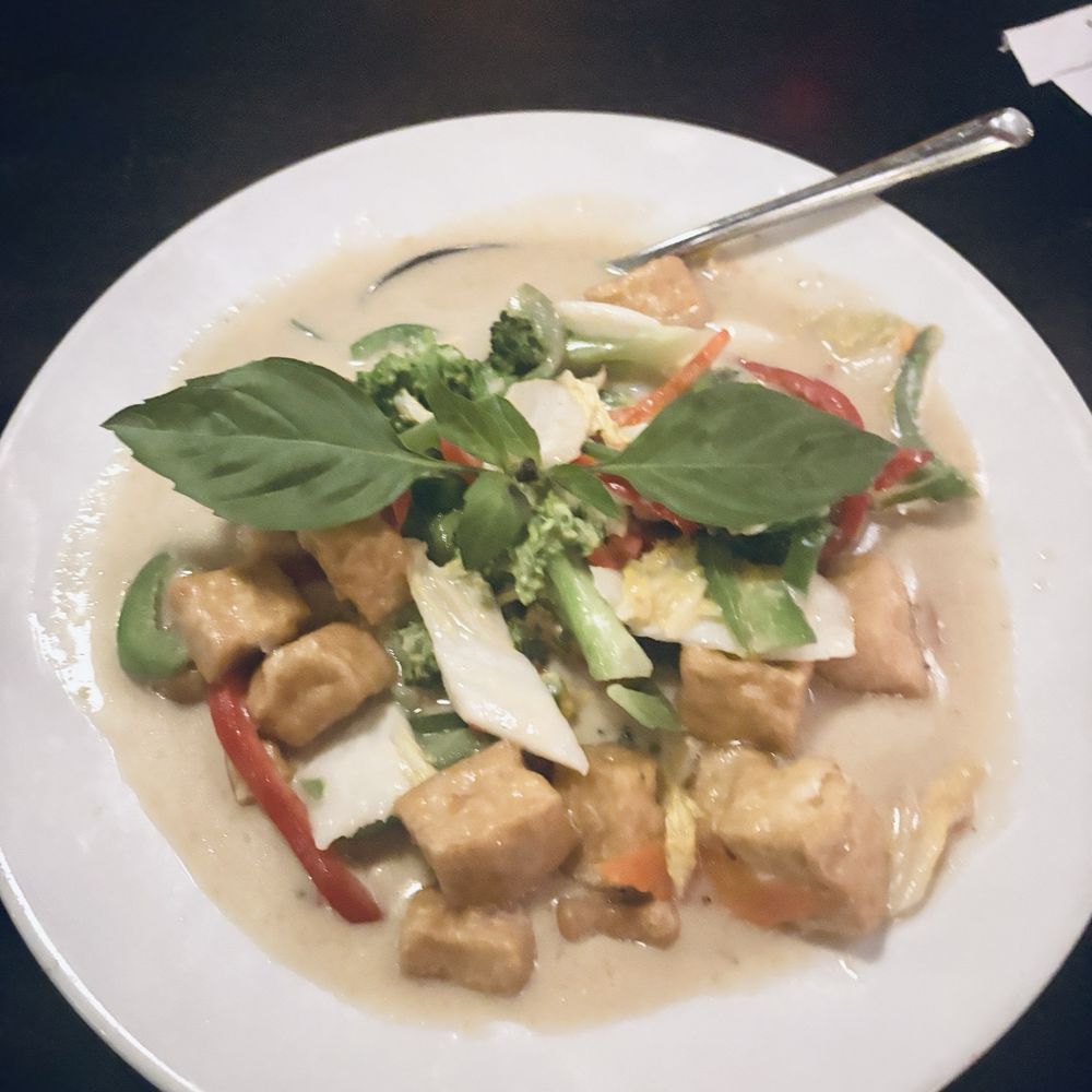 Saigon Blossoms - Jade Green Curry with fried tofu - Vietnamese Near Me - Tucson, Arizona Saigon Blossoms - Jade Green Curry with fried tofu - Vietnamese Near Me - Tucson, Arizona