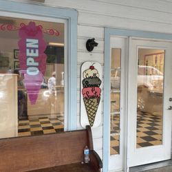Corolla Scoops & Sweets - Outside