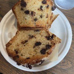 Chocolate chip muffin