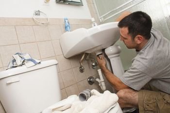 Complete Handyman of Wisconsin Logo