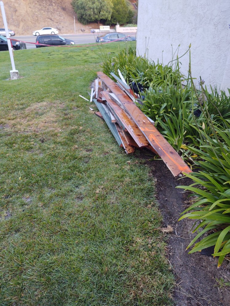 Slide of RSI Roofing