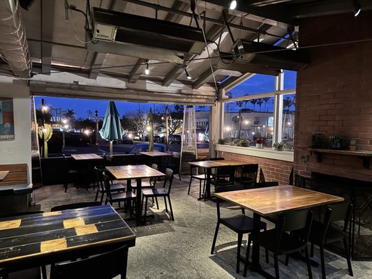 Sandpiper Wood Fired Grill & Oysters by null