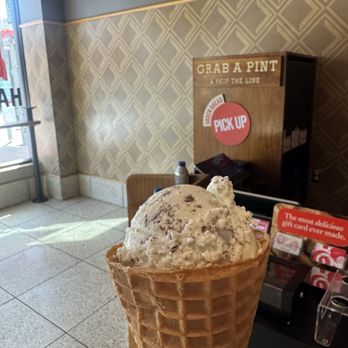 Salt & Straw - Ice Cream & Frozen Yogurt Near Me - Burlingame, California Salt & Straw - Ice Cream & Frozen Yogurt Near Me - Burlingame, California