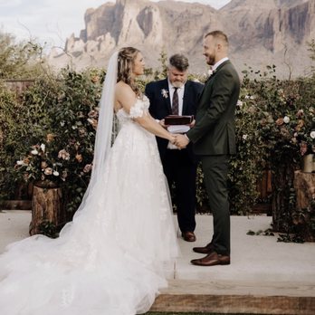 Tailored In White - Sewing & Alterations Near Me - Glendale, Arizona Tailored In White - Sewing & Alterations Near Me - Glendale, Arizona