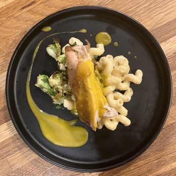 R Kitchen - New American Near Me - Charleston, South Carolina