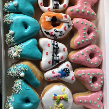 Donut Hub - Guitar themed 14 yr old girl donuts - Donuts Near Me - Austin, Texas