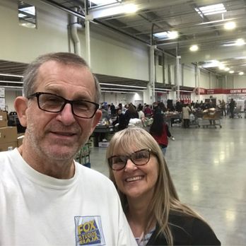 Costco - Looks like Costco in USA. - Wholesale Stores Near Me - Villebon-sur-Yvette, 91
