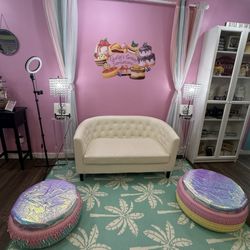 Shelly’s Sweet Sensations Bakery & Eatery - Such a cute spot!