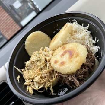 Ceci’s Arepa Joint - Sample flight - Venezuelan Near Me - East Meadow, New York
