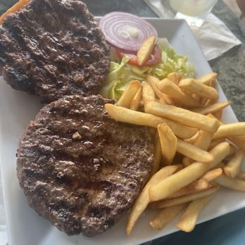 Gracie's on 2nd Diner - Diners Near Me - New York, New York