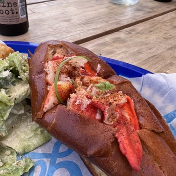 Garbos - Connecticut Lobster Roll - Seafood Near Me - Austin, Texas Garbos - Connecticut Lobster Roll - Seafood Near Me - Austin, Texas