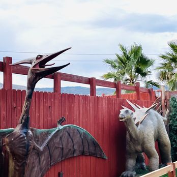 Cabazon Dinosaurs - Museums Near Me - Cabazon, California