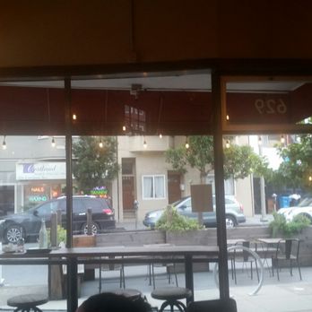 VinoRosso - Cheery kid friendly dining room - Italian Near Me - San Francisco, California VinoRosso - Cheery kid friendly dining room - Italian Near Me - San Francisco, California