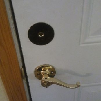 Little Shamrock Motel - No extra locks so if you are given a key to the wrong room you can walk right in - Vacation Rentals Near Me - Murfreesboro, Arkansas Little Shamrock Motel - No extra locks so if you are given a key to the wrong room you can walk right in - Vacation Rentals Near Me - Murfreesboro, Arkansas