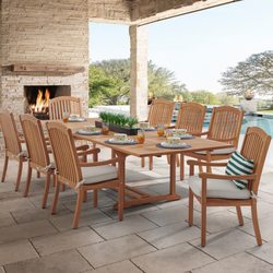 Fortunoff Backyard Store
