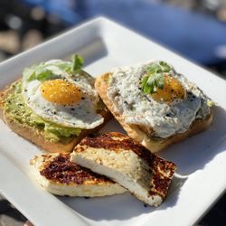 Memo's Cocina & Tequila Bar - Avocado Toast