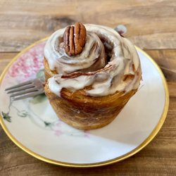 Buttery Baking House - Cinnamon pecan cruffin