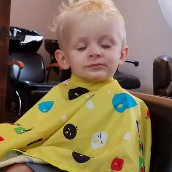 Chateau Salon - Hair Salons Near Me - Dundee, Oregon