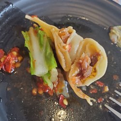 Phan-Shin Chinese & Thai Restaurant - Chili Wonton interior