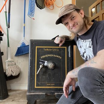 Punk Lock & Safe - Safe Manipulation, lost combination retrieved. - Keys & Locksmiths Near Me Punk Lock & Safe - Safe Manipulation, lost combination retrieved. - Keys & Locksmiths Near Me