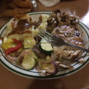 NORMS - Mushroom chicken & mashed potatoes - Diners Near Me - Van Nuys, California