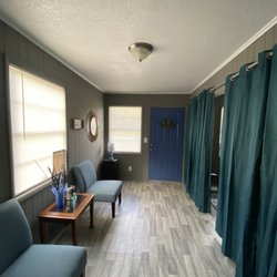 Massage by Hope - Waiting area