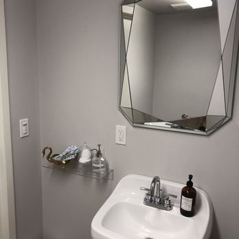 Waxology - Cute!  (Complimentary tampons and make up remover) - Waxing Near Me - Everett, Washington