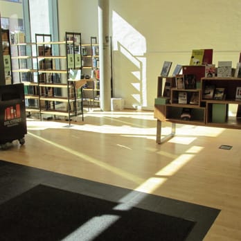 Bergen Offentlige Bibliotek - Lots of natural light - Libraries Near Me - Bergen, 12