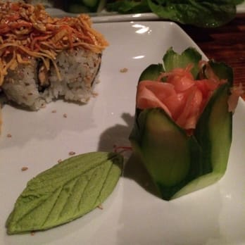 Oceano Sushi - Do you like your ginger in a cucumber flower? I know I do. Oh and a wasabi leaf :) - Sushi Bars Near Me - Bothell, Washington