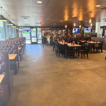 Zeeks Pizza - One patron left after we departed. - Pizza Near Me - Bothell, Washington