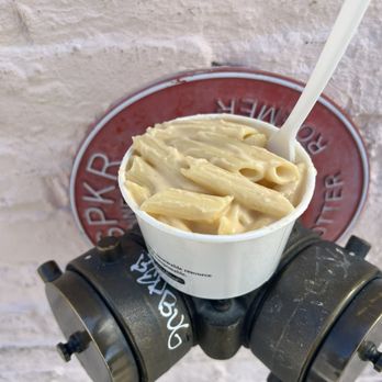 Beecher's Handmade Cheese - Mariachi Mac & Cheese Small - Cheese Shops Near Me - Seattle, Washington